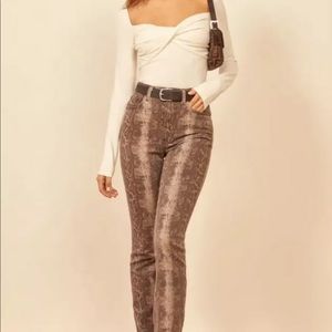 Reformation Salida Front Twist Long Sleeve Top